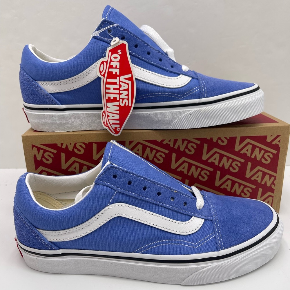 Vans WMNS Old Skool
Ultramarine/True White Sneakers 
VN0A4BV5TGW
 Low-Tops